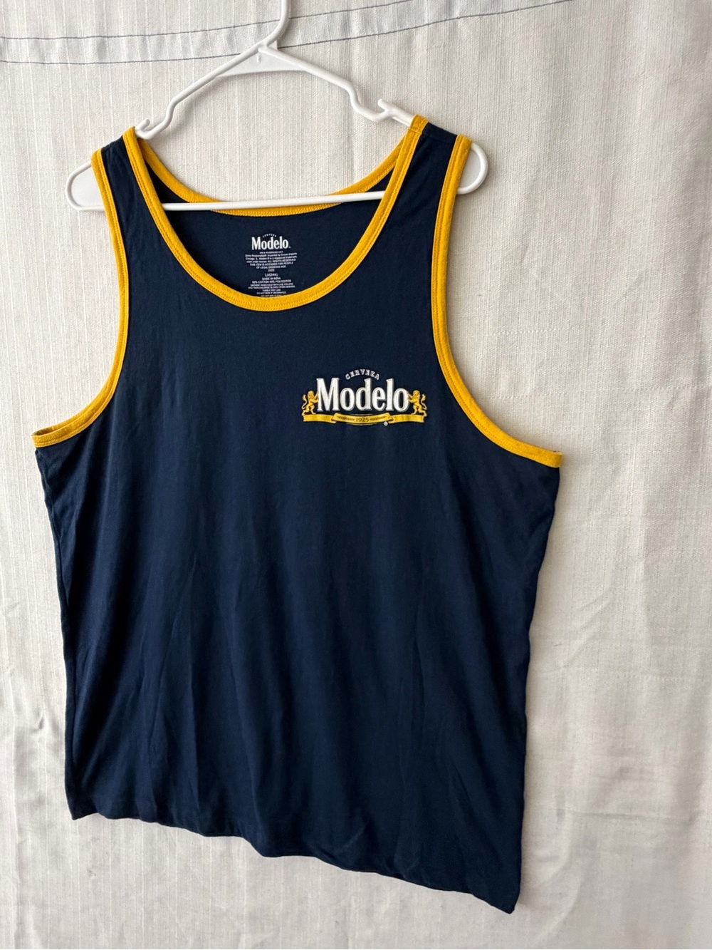 Cerveza Modelo Tank Top(42/44) Navy Blue Yellow Trim Beer Graphic Mens L (A589)